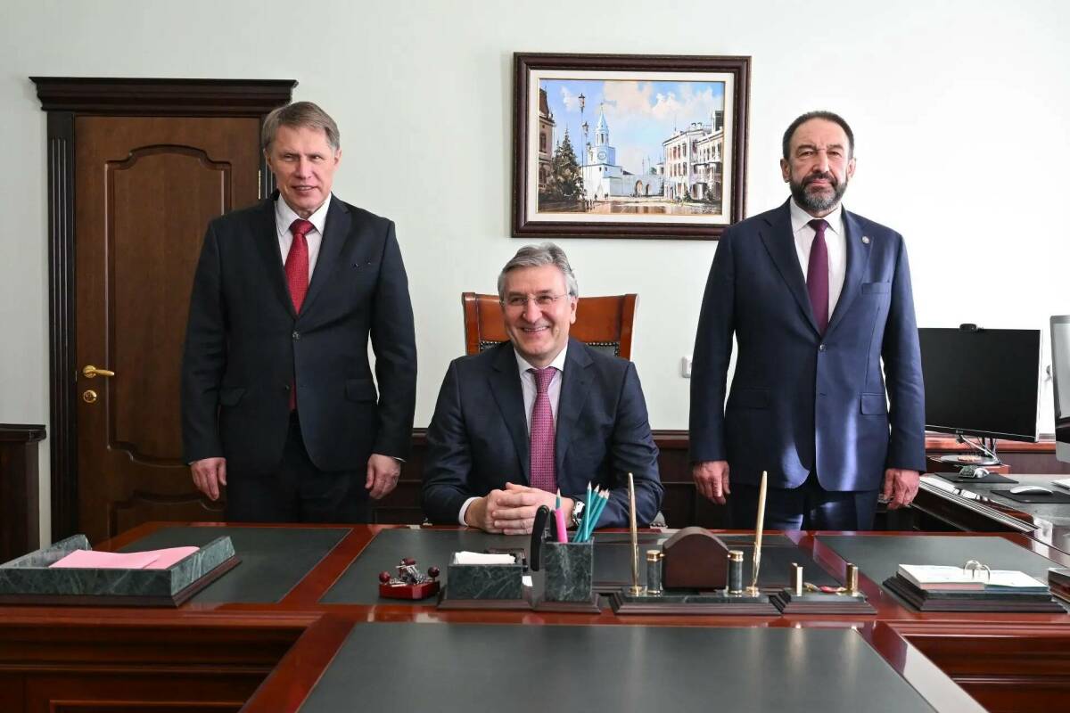 «Моя задача – не стоять на месте, но и не рушить традиции»: Айрат Фаррахов возглавил КГМУ