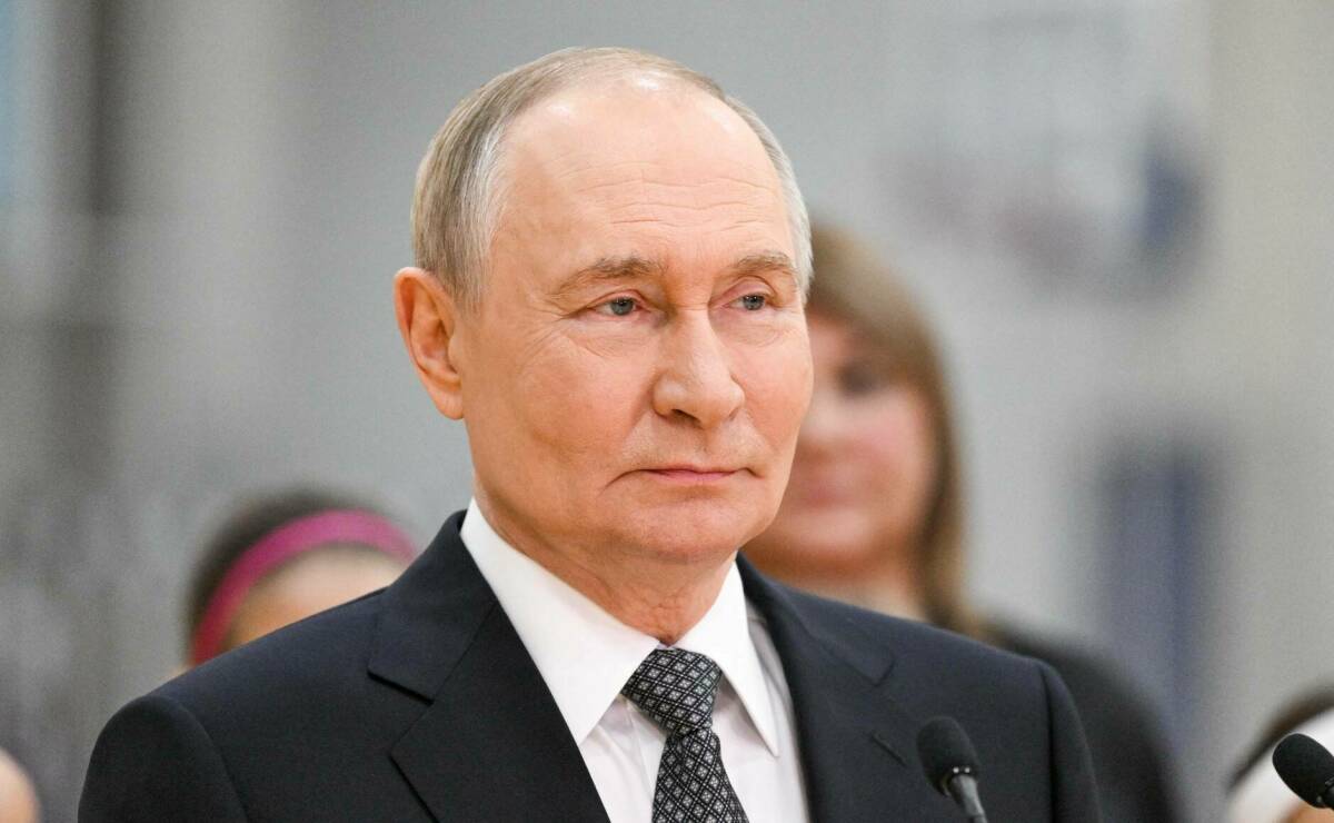 Путин поздравил россиян с Днем космонавтики