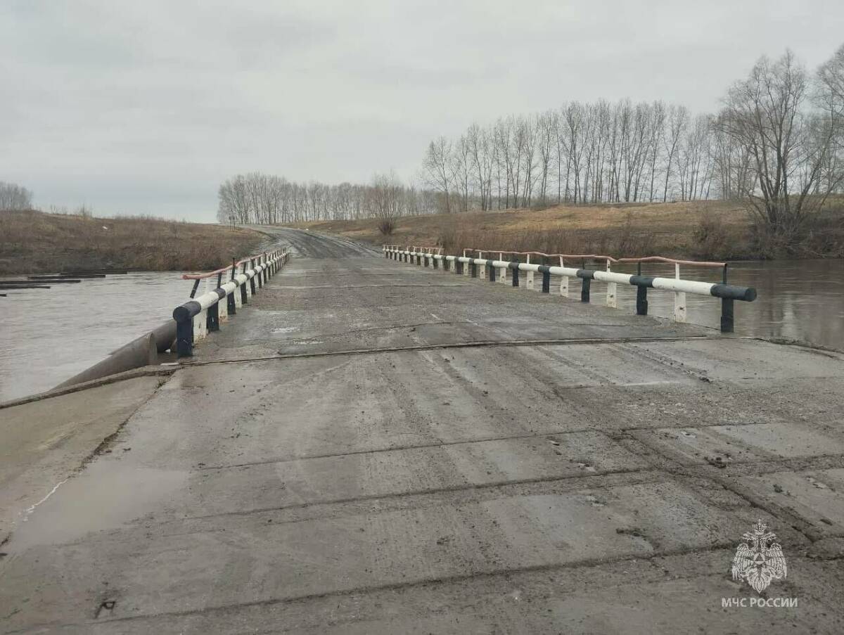 Мост через Свиягу в Татарстане освободился от паводковых вод