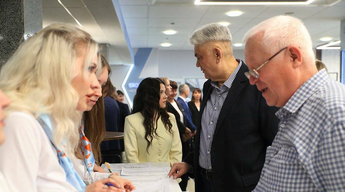 Правоохранительные структуры представили вакансии на ярмарке «Работа России» в Казани