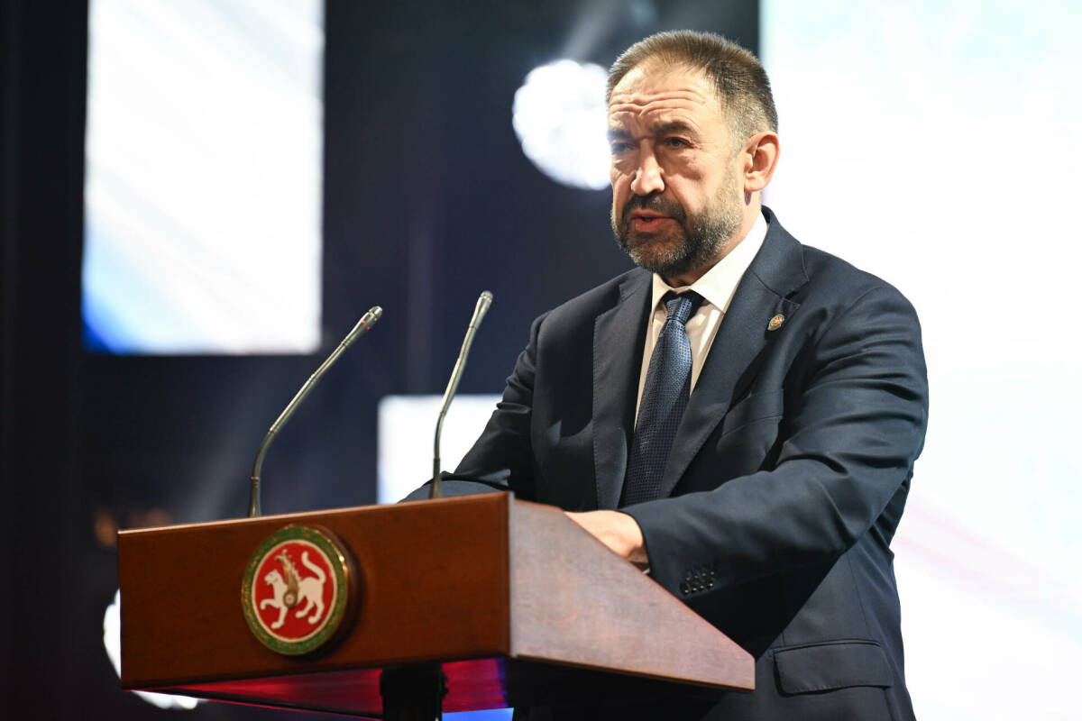 Песошин поздравил муниципальное сообщество Татарстана с профессиональным праздником