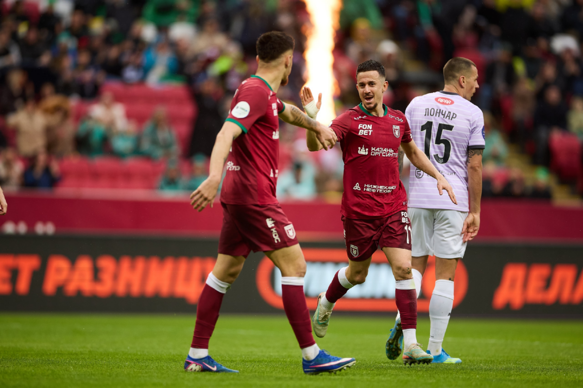 «Рубин» добыл вторую ничью в двух последних матчах. Вчера команда Франка Артиги разошлась миром с «Акроном». Остался ли доволен наставник казанцев результатом и почему арбитры вышли на первый план в этой игре – в материале «ТИ-Спорта».