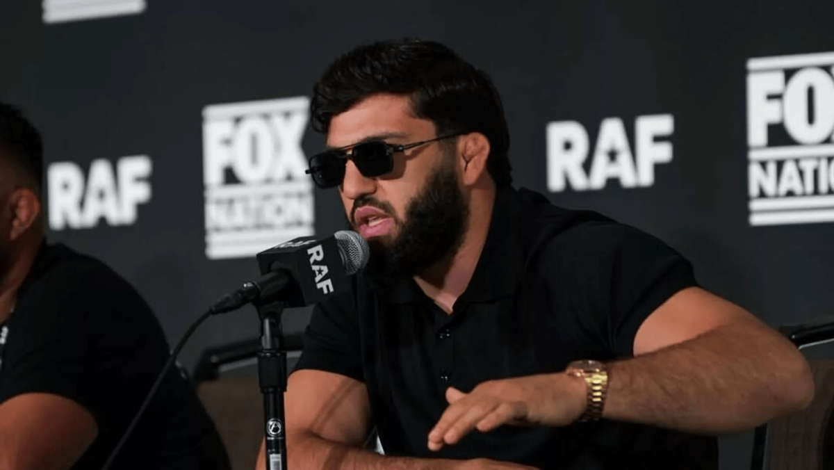 Царукяна выгнали из самолёта в США перед турниром