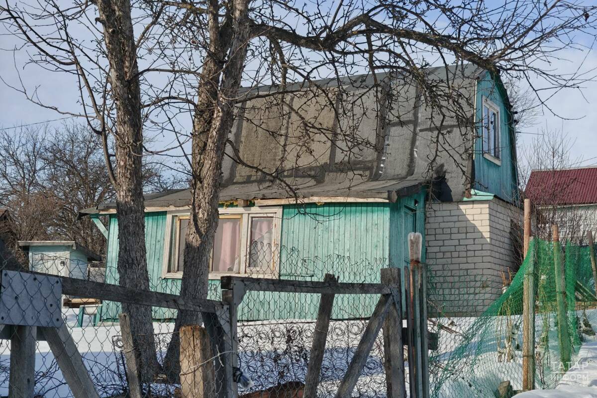 Юрист объяснил, нужно ли согласовывать с соседями по даче ремонт на своем участке