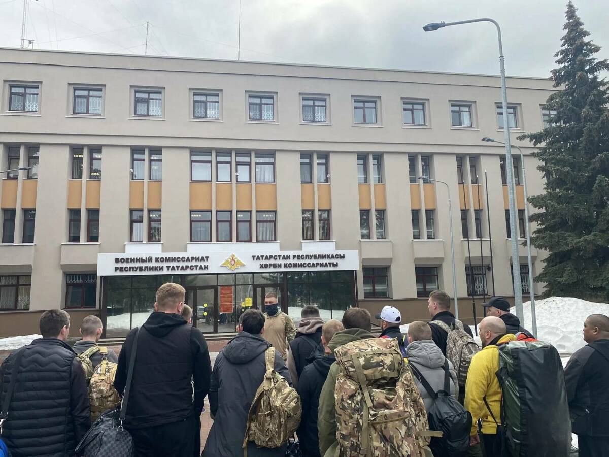 Из Казани к месту обучения отправились военнослужащие Африканского корпуса