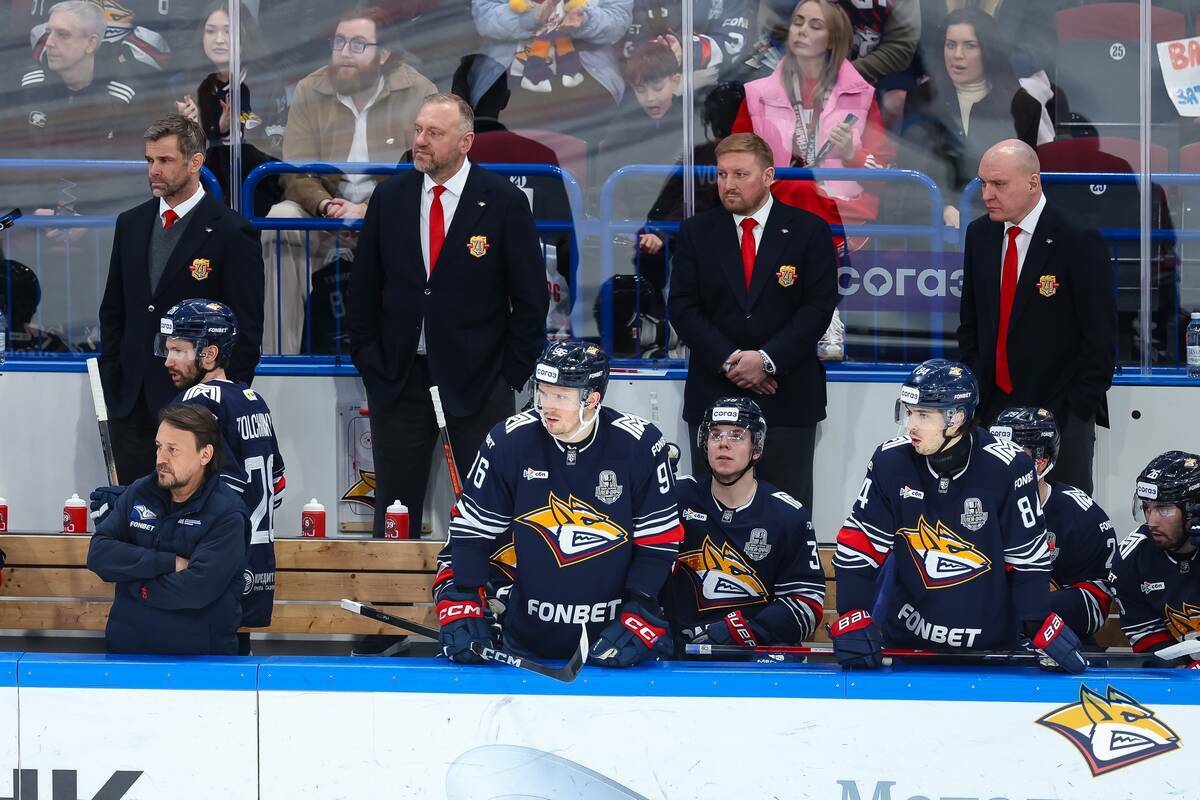 Андрея Разина оштрафовали на 300 тысяч после четертого матча с «Сибирью»