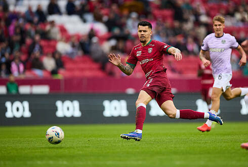 Даку - пятый футболист в мире по наименьшему количеству оборонительных действий