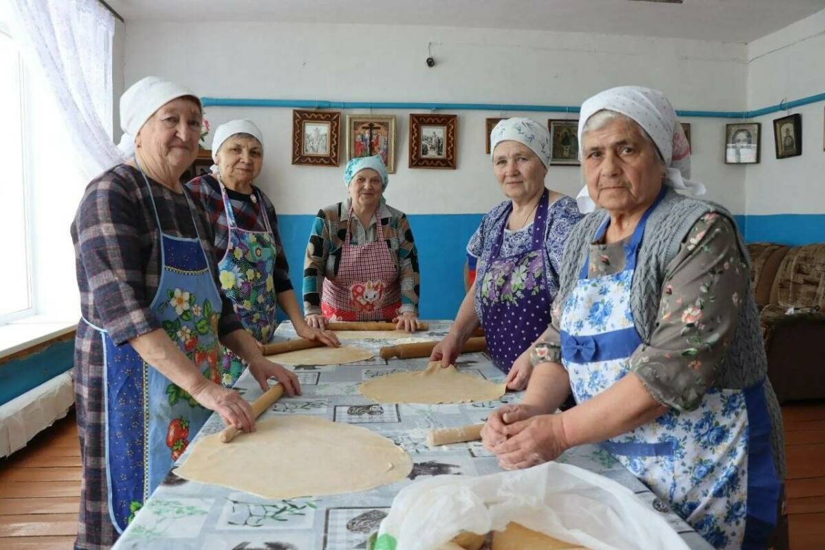 «Пусть почувствуют себя как дома»: как 5 женщин из села Тюрнясево помогают сотням бойцов