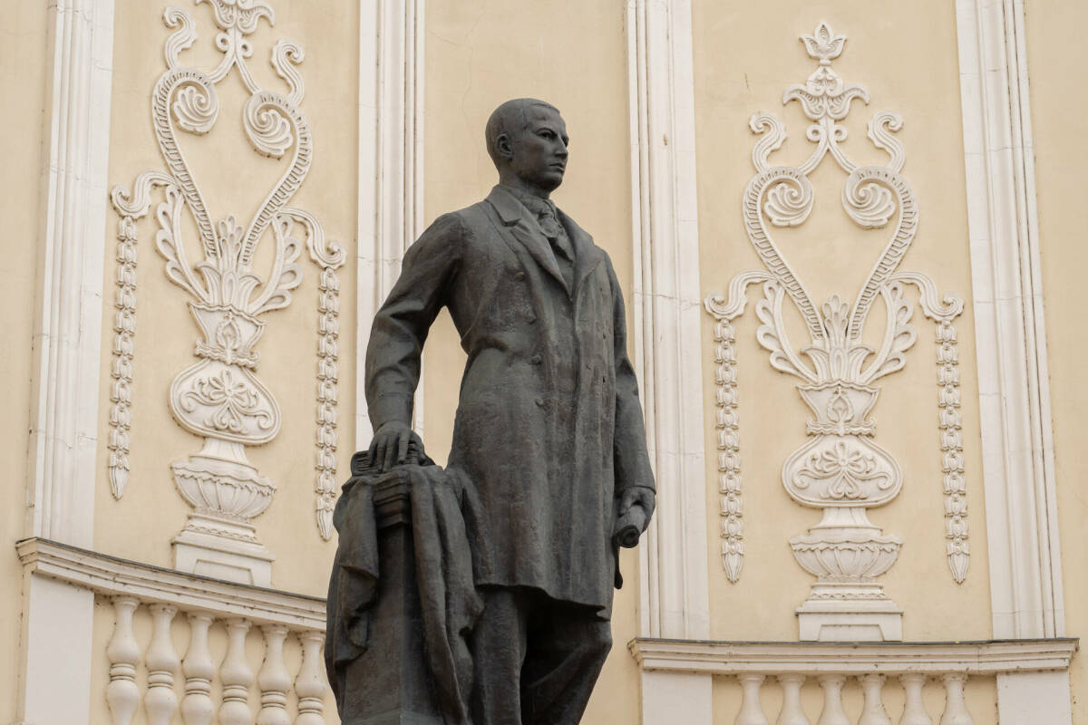 Депутаты Госсовета РТ прочитали стихотворение Тукая в преддверии Дня родного языка