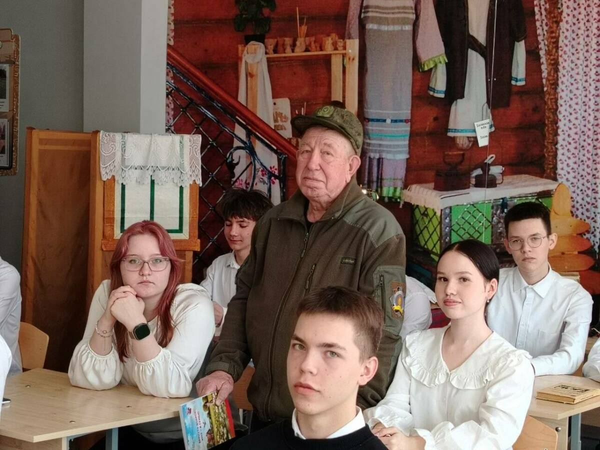 Поисковик из Татарстана совмещает работу по увековечению памяти с поддержкой бойцов СВО