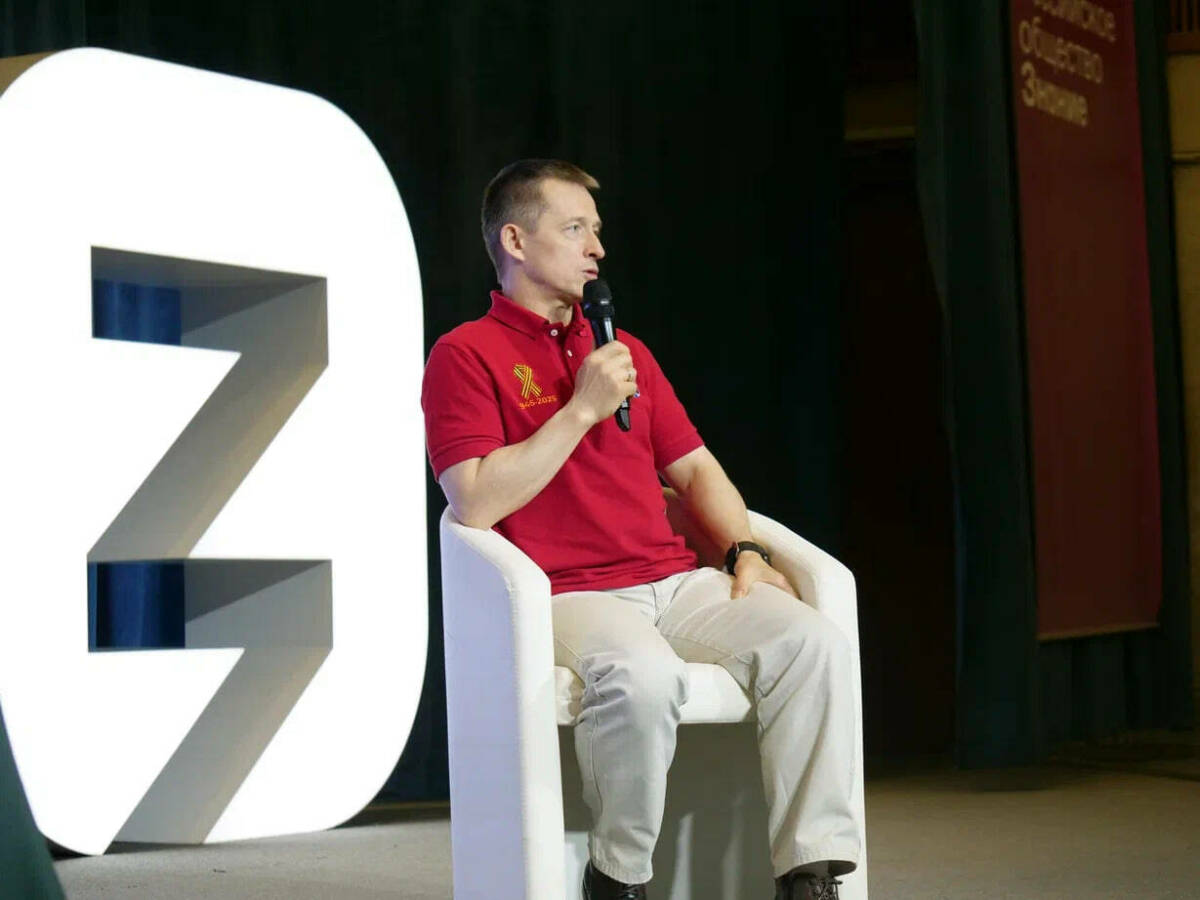 Космонавт Рыжиков рассказал студентам о своем пути в профессию и о том, как проходит отбор в отряд