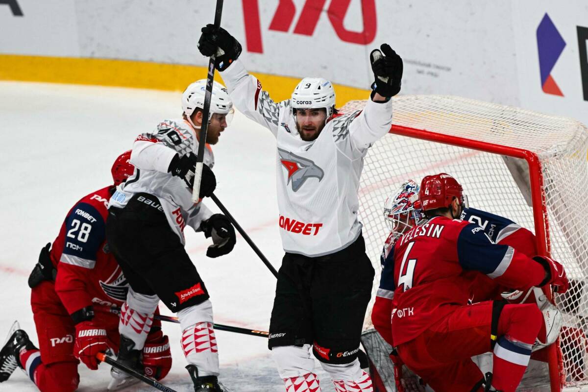 «Все игроки, присутствовавшие на льду удалены». «Авангард» переломил второй матч с «Локо» в ледовом побоище при Ярославле