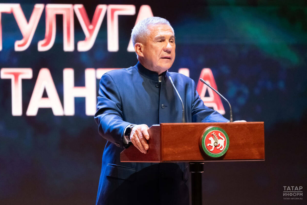 Минниханов предложил отметить будущее 150-летие Тукая на федеральном уровне