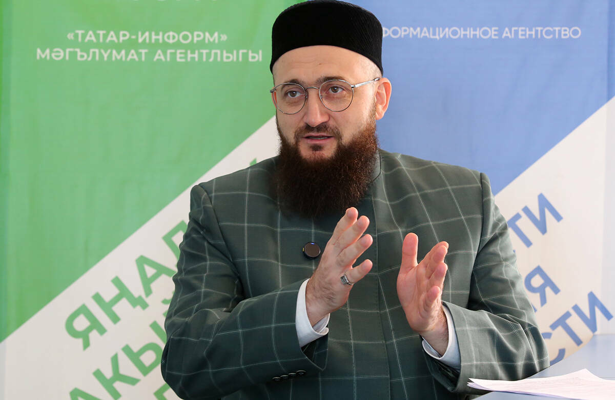 О достижениях татарстанской уммы за прошедший год, ситуации со стандартами «Халяль», строительством соборной мечети Казани, развитии эксперимента по исламским финансам, поддержке СВО в интервью главному редактору «Татар-информа Ринату Билалову рассказал муфтий РТ Камиль хазрат Самигуллин.