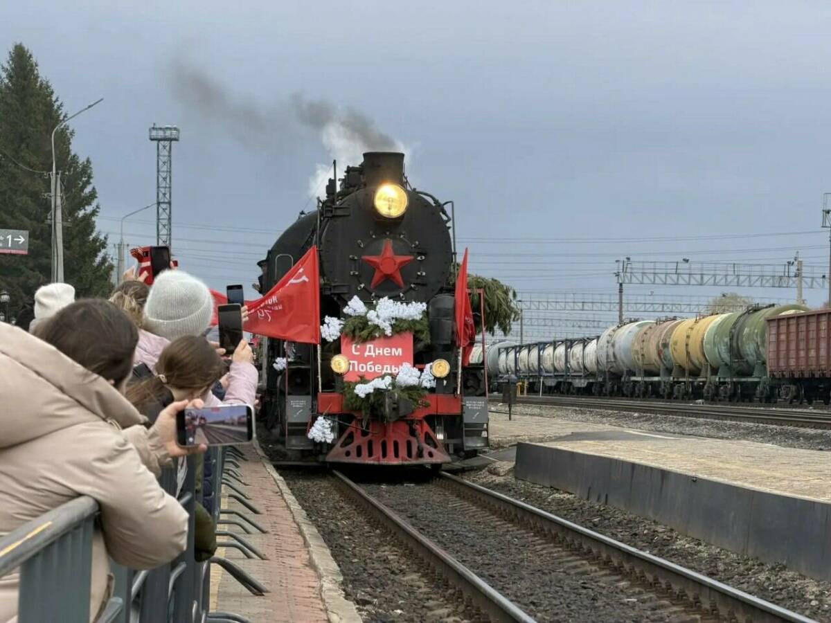 «Паровоз Победы» побывал в Бугульме и прибыл в Набережные Челны