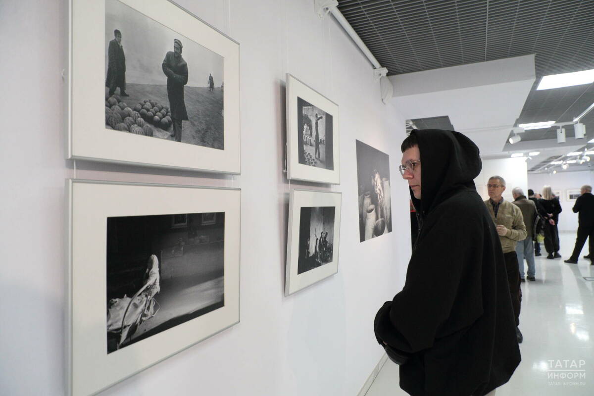 В Галерее современного искусства ГМИИ РТ открылась фотовыставка Ляли Кузнецовой «Я с вами, мои друзья!»