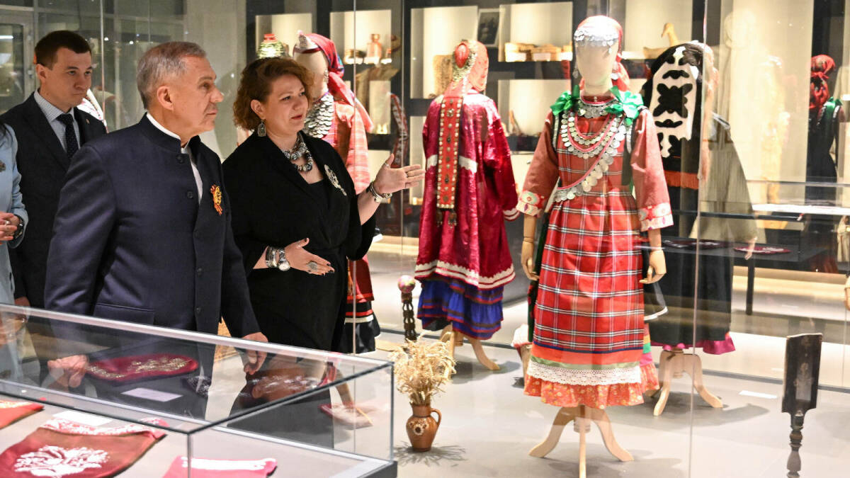 Минниханов посетил открывшийся в Казани Центр уникального мастерства