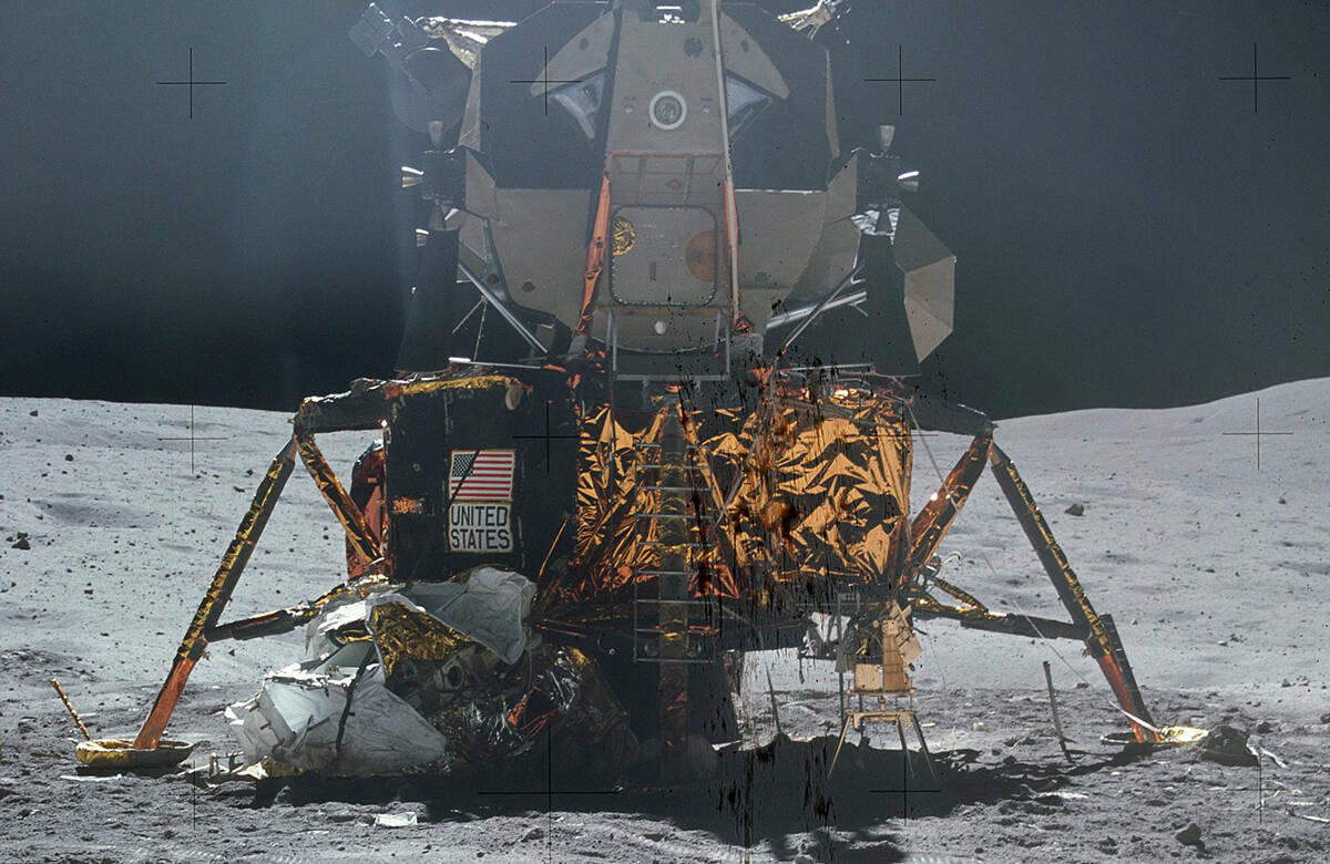 Возвращение лунной гонки: Америка отправила пилотируемую миссию к спутнику Земли