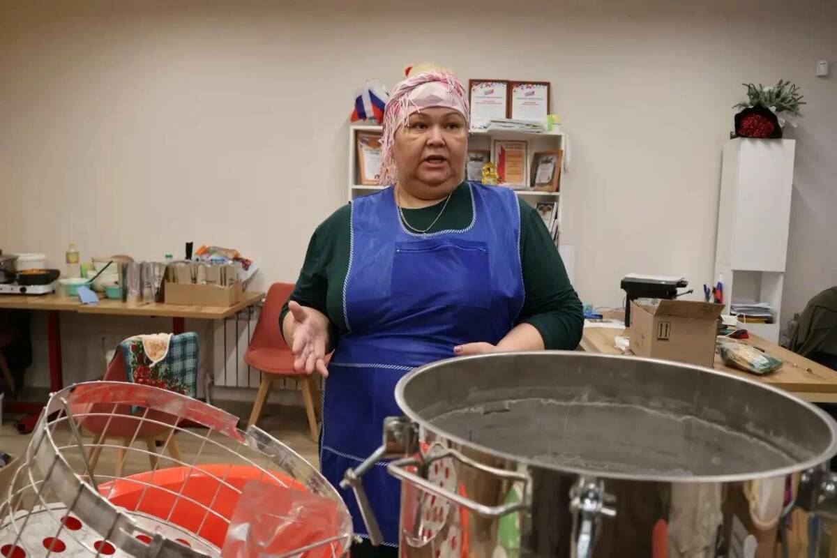 Актанышские волонтёры наладили выпуск быстроразогреваемых блюд для бойцов СВО