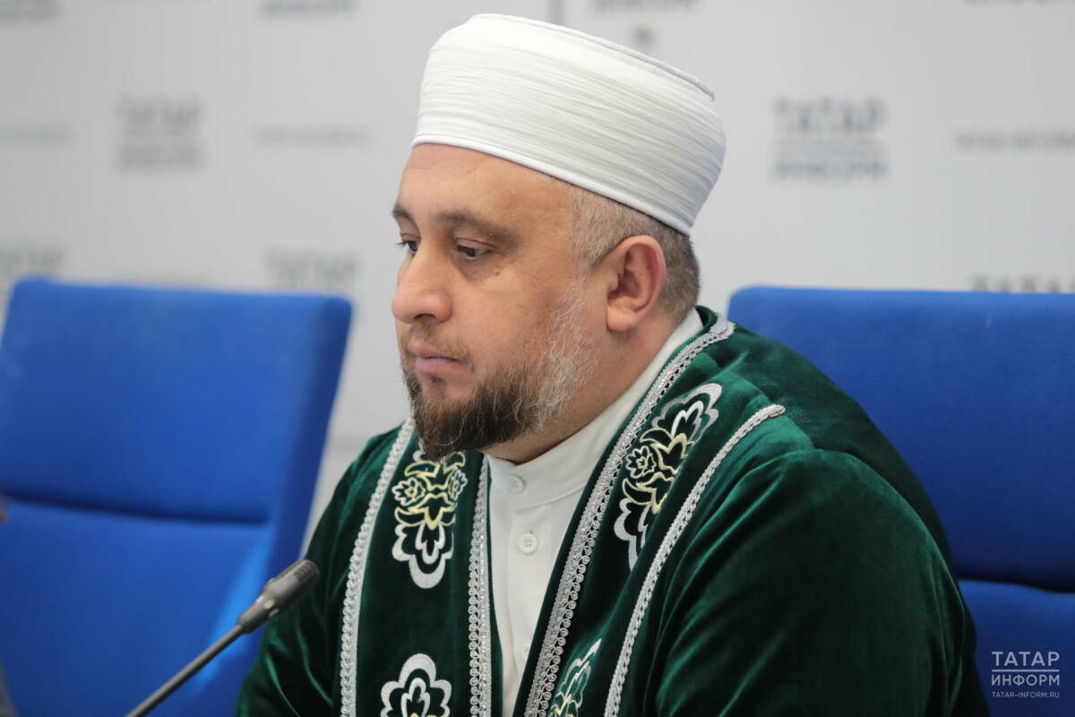 Рөстәм Хәйруллин шайтанның кешегә ничек йогынты ясавын аңлатты