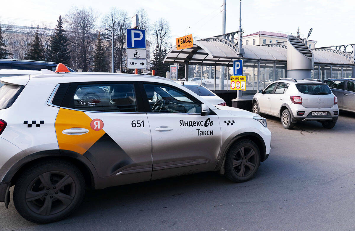 Отчет Кабмина Татарстана за 2025 год начали разбирать в комитетах Госсовета перед его вынесением на сессию – сегодня обсудили блок по строительству, ЖКХ и транспорту. Подняли и проблемные темы – от самовольной застройки до состояния транспорта. Подробнее – в материале «Татар-информа».