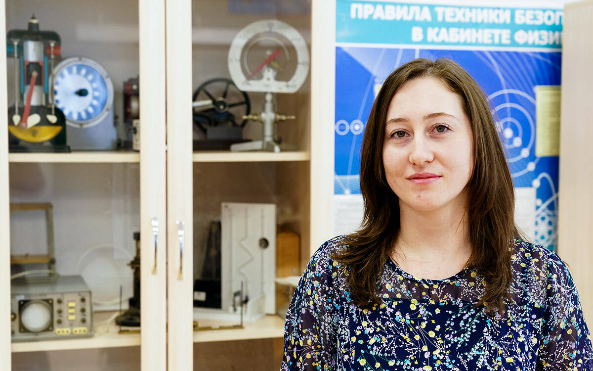 Денежные выплаты учителям физики, математики и информатики планируют ввести в республике. Проект постановления подготовлен в рамках программы «Физико-математический прорыв», которая направлена на повышение качества преподавания этих дисциплин, развитие способностей школьников и поддержку педагогов. Сейчас он проходит антикоррупционную экспертизу.