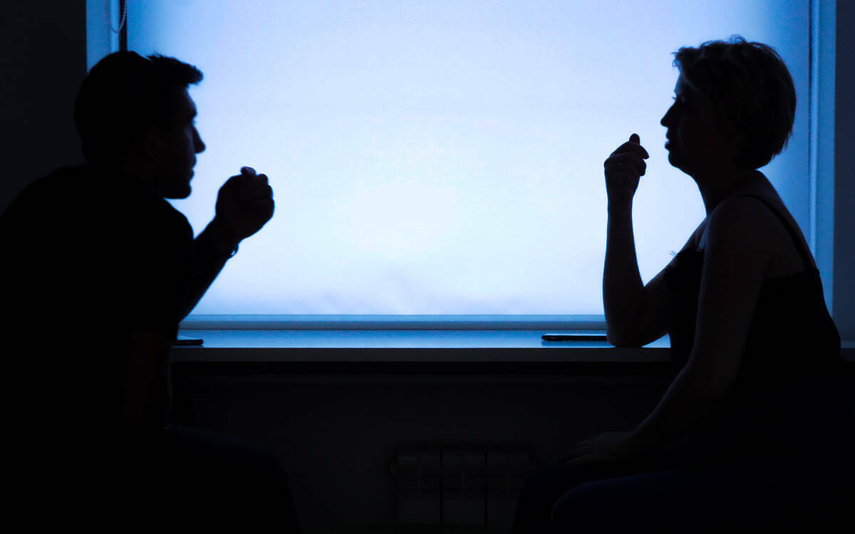 Правда ли, что женщины в наши дни изменяют чаще? Какие признаки говорят о неверности партнера? Как пережить предательство и стоит ли мстить за него? Об этом «Татар-информу» рассказала врач-психиатр Республиканской клинической психиатрической больницы Татарстана, ассистент кафедры психотерапии и наркологии КГМА Оксана Захарова.