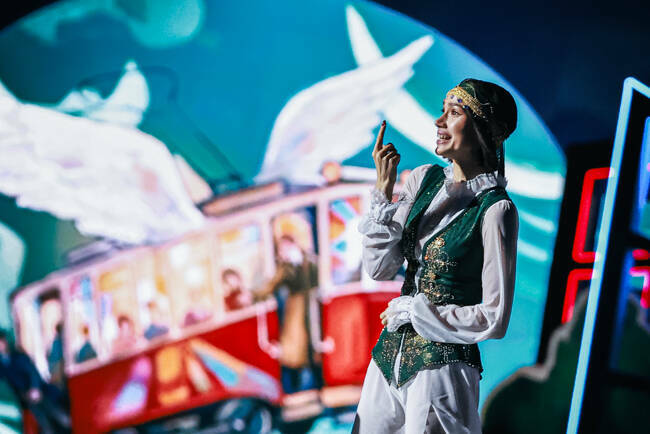 «Русский вызов» стал десертом сезона, где Валиева вновь показала манифест своего нынешнего состояния, Загитова задабривала жюри сладостями, а Петр I перевоплотился в Т-800. Следом идет шоу Тутберидзе, где будут новые образы и манифесты - Гуменник и Петросян кричат о боли Олимпиады, а Алина будет Клеопатрой. Подробнее - в обзоре «ТИ-Спорта».