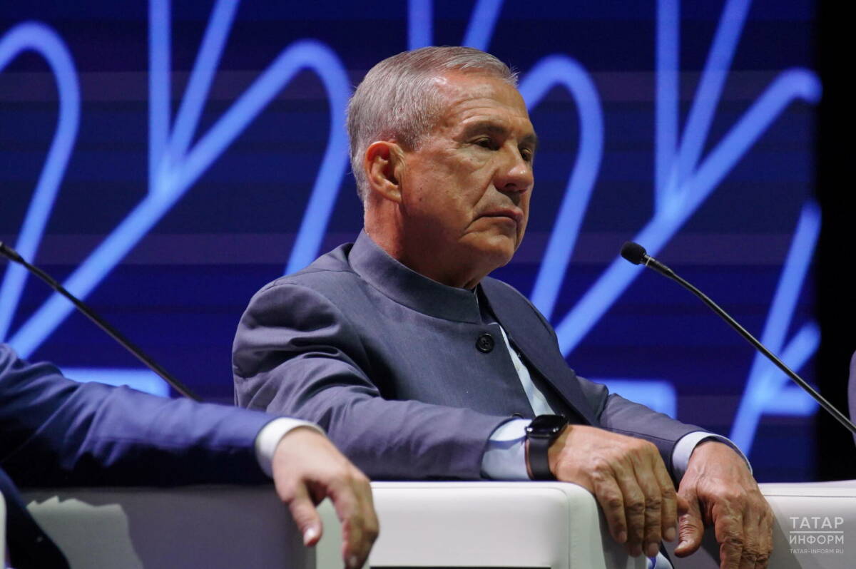 Минниханов пообещал, что Татарстан окажет поддержку стартапам с выставки РВФ