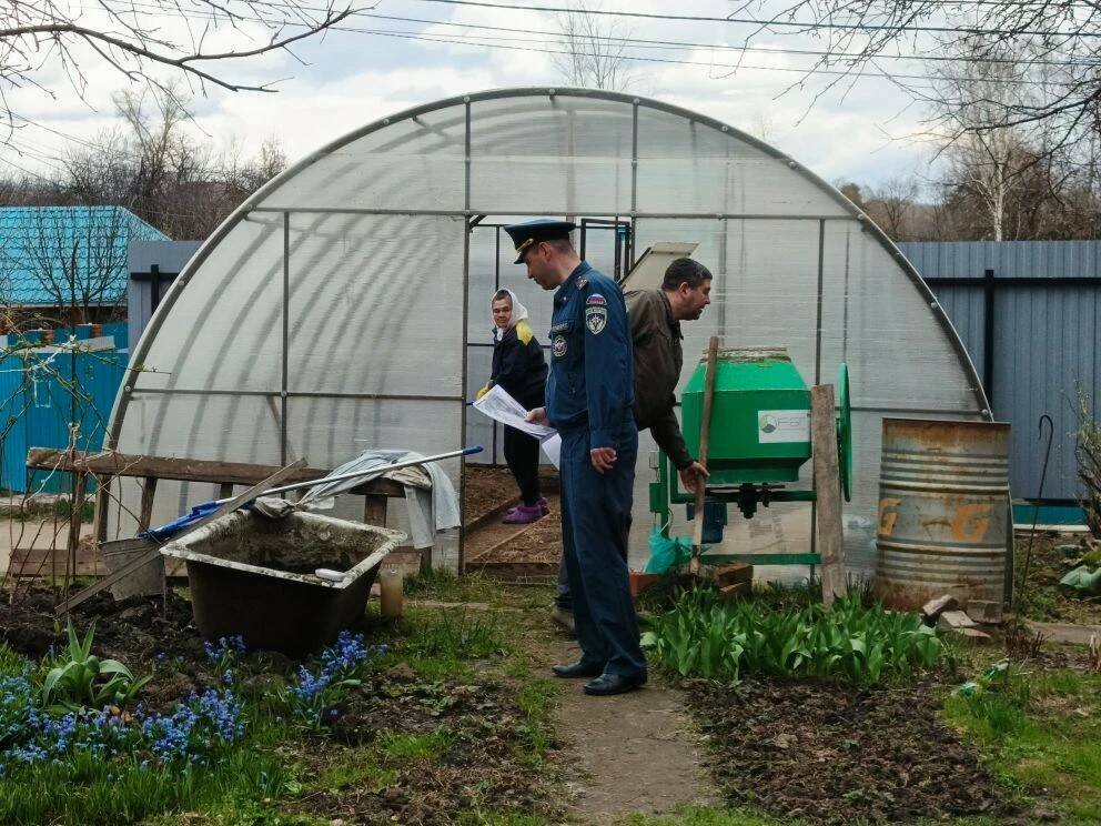 «Весной количество пожаров удваивается»: в Казани прошел рейд инспекторов МЧС