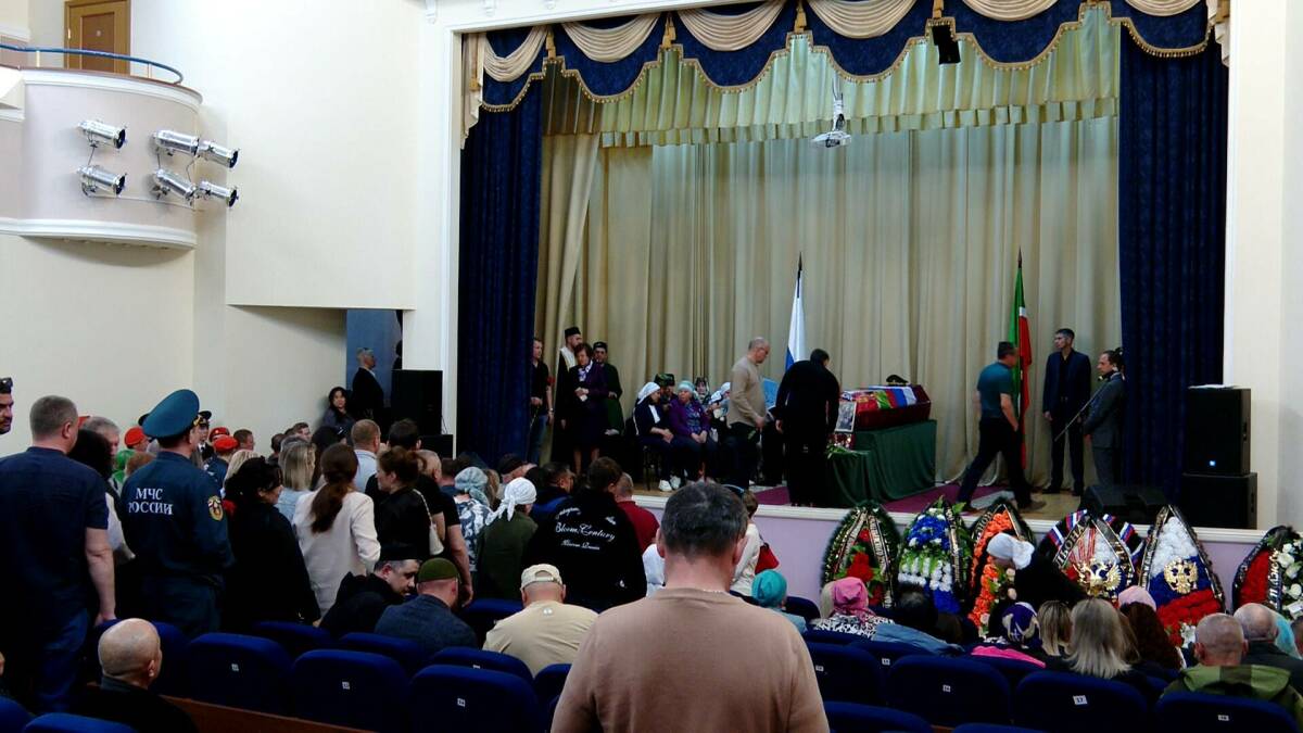 Он спасал людей и в мирной жизни, и на передовой: история бойца из Альметьевска