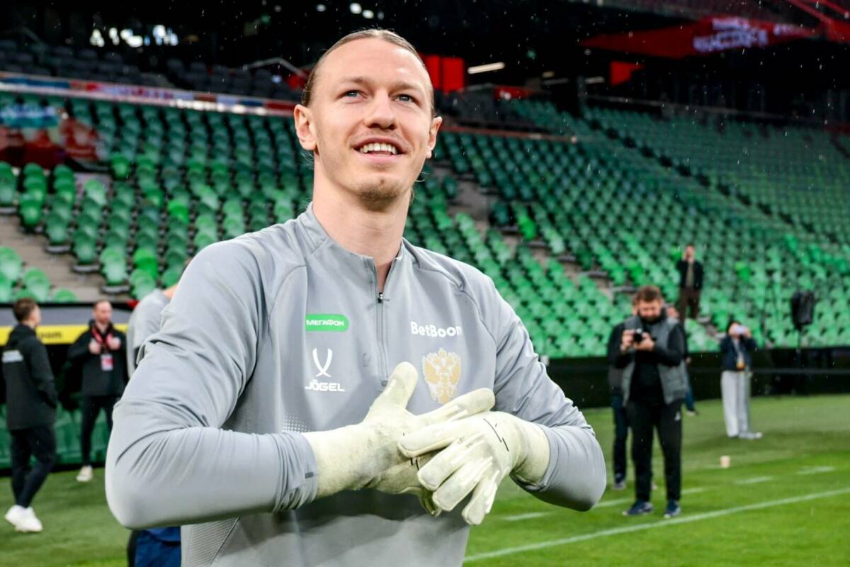 Жена голкипера «ПСЖ» Сафонова ответила порноактрисе, пообещавшей её мужу жаркую ночь за победу в ЛЧ