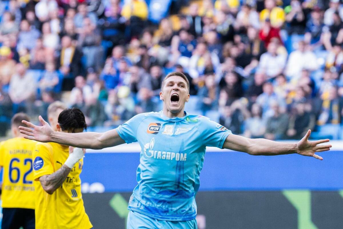 «Зенит» в 12-й раз стал чемпионом России