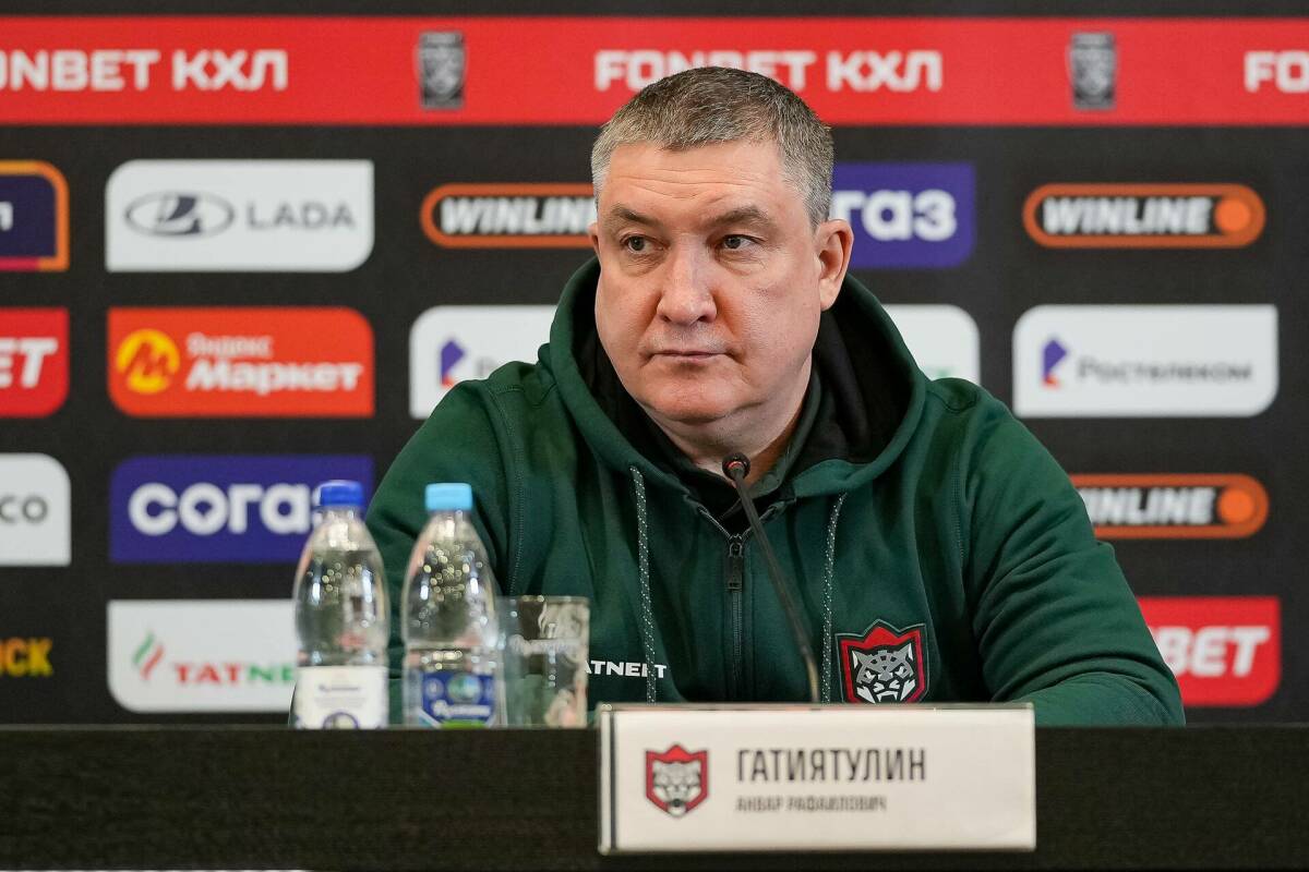 Подводили итоги сезона для «Ак Барса» (признаны положительными) и рассуждали о будущем тренерского штаба и предстоящей ротации состава на сегодняшней пресс-конференции генеральный менеджер Марат Валиуллин и главный тренер Анвар Гатиятулин. Подробности – в материале «ТИ-Спорта».