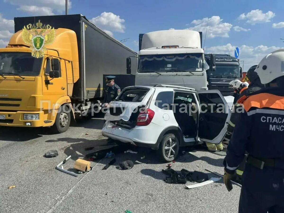 В Татарстане в ДТП с грузовиком погибли два человека