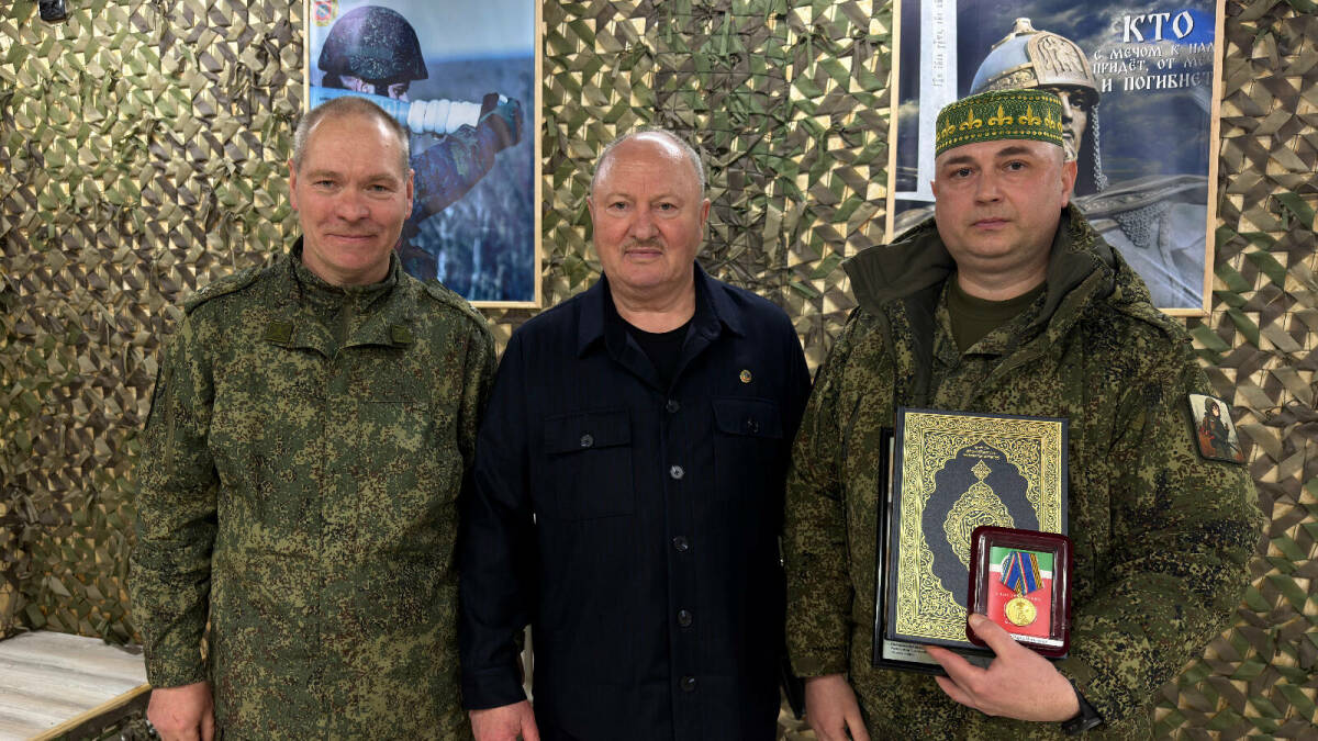 Равиль Ахметшин поздравил участников СВО с наступающим Днем Победы