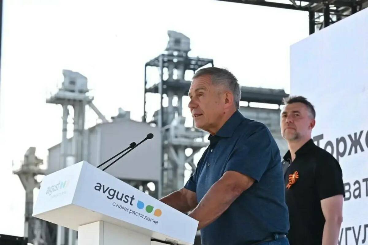 Минниханов открыл новый элеватор в селе Ефановка Бугульминского района РТ