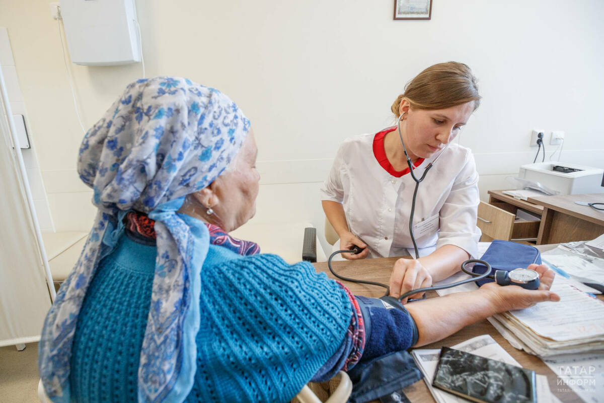 Не смотреть новости, учить стихи, решать кроссворды, делать зарядку: 7 советов врача, как отодвинуть старость