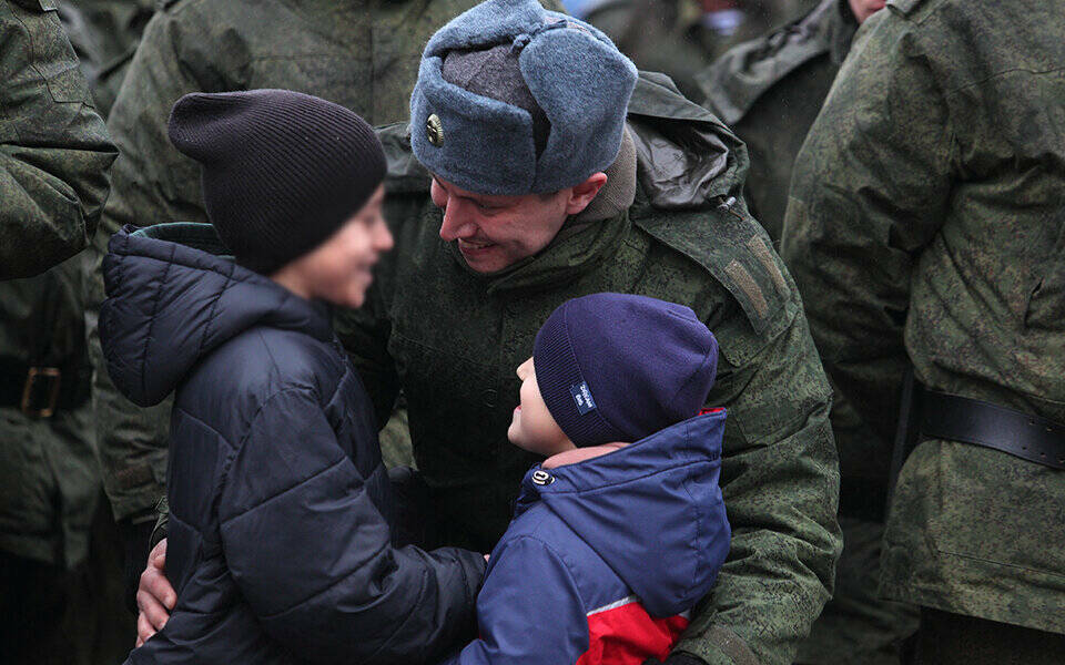 В Татарстане планируют расширить и закрепить единый пакет мер поддержки участников СВО и их семей. Соответствующий проект постановления Кабмина РТ проходит антикоррупционную экспертизу.