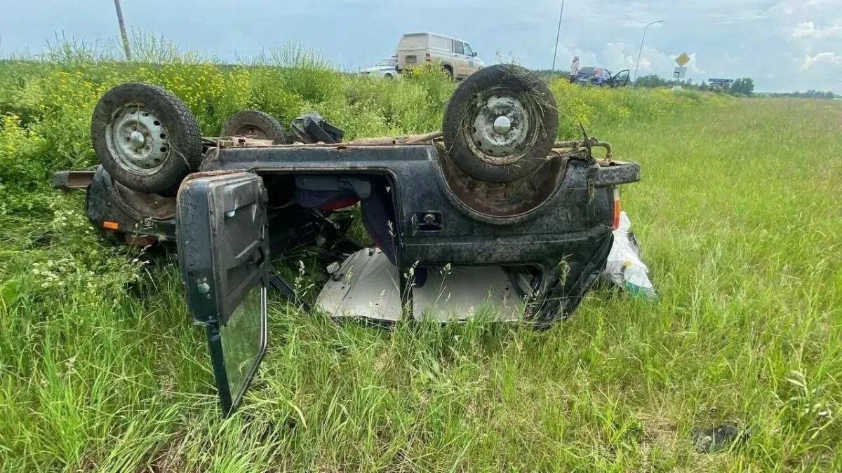 В Татарстане водитель погиб в результате ДТП с опрокидыванием автомобиля