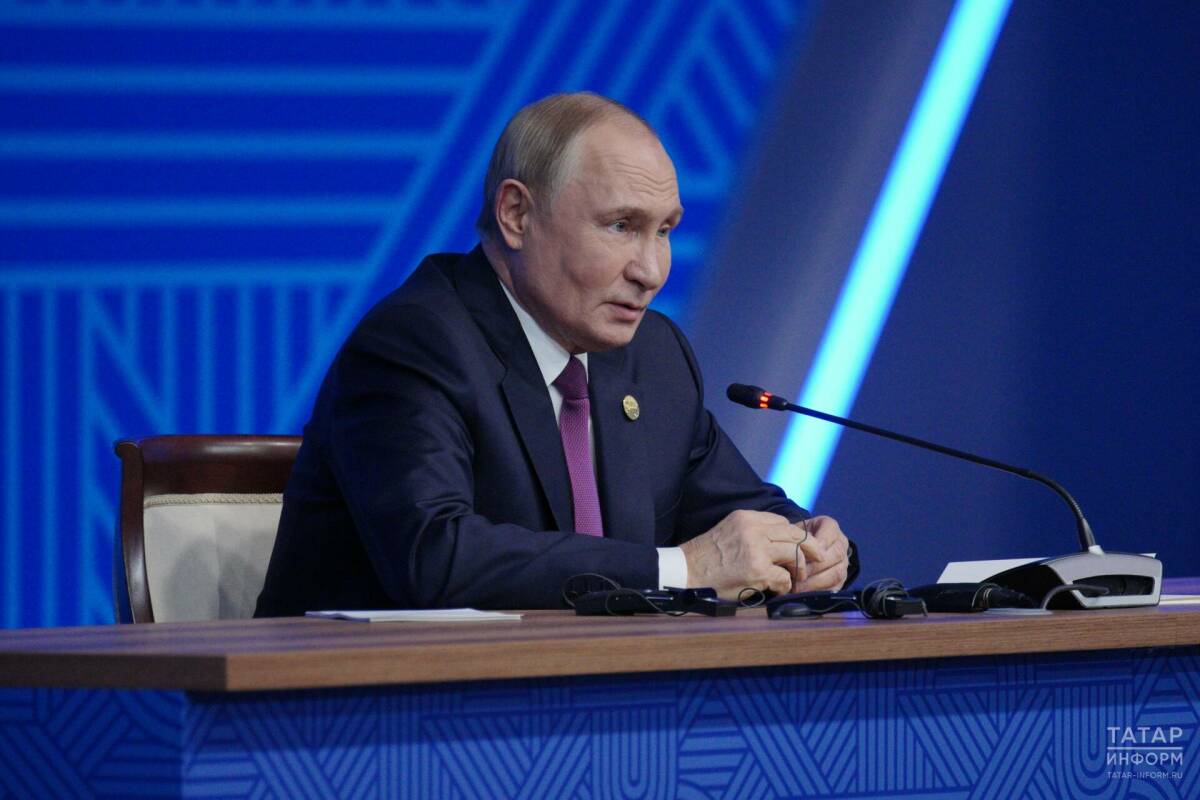 Ушаков: Путин будет находиться в Казани 17–18 июня