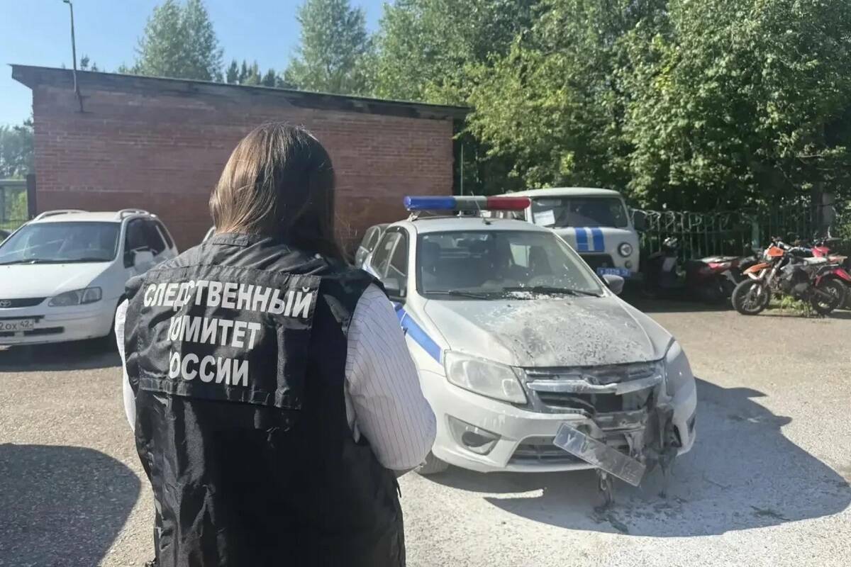 Задержан подросток, который поджег полицейский автомобиль в Кузбассе