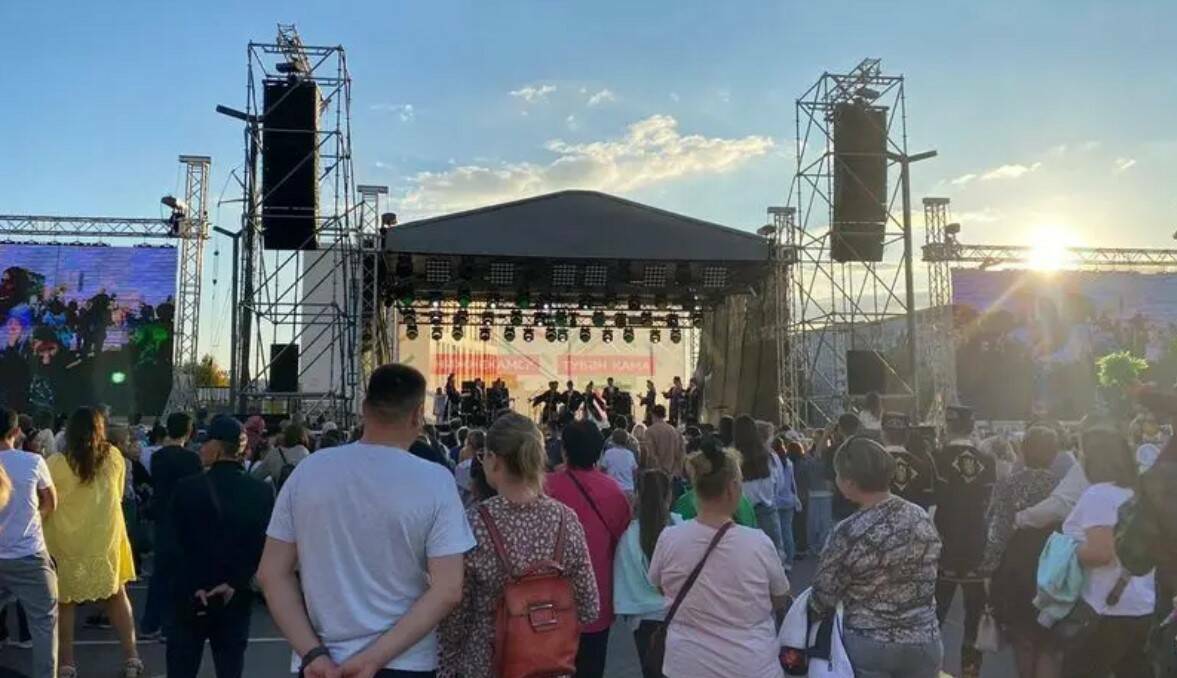 Парад, капсула времени, гастрономический фестиваль, выступление группы The Hatters и новые городские объекты подготовят к 60-летию Нижнекамска. О программе празднования и развитии города рассказал глава Нижнекамского района Радмир Беляев на пресс-конференции в «Татар-информе».
