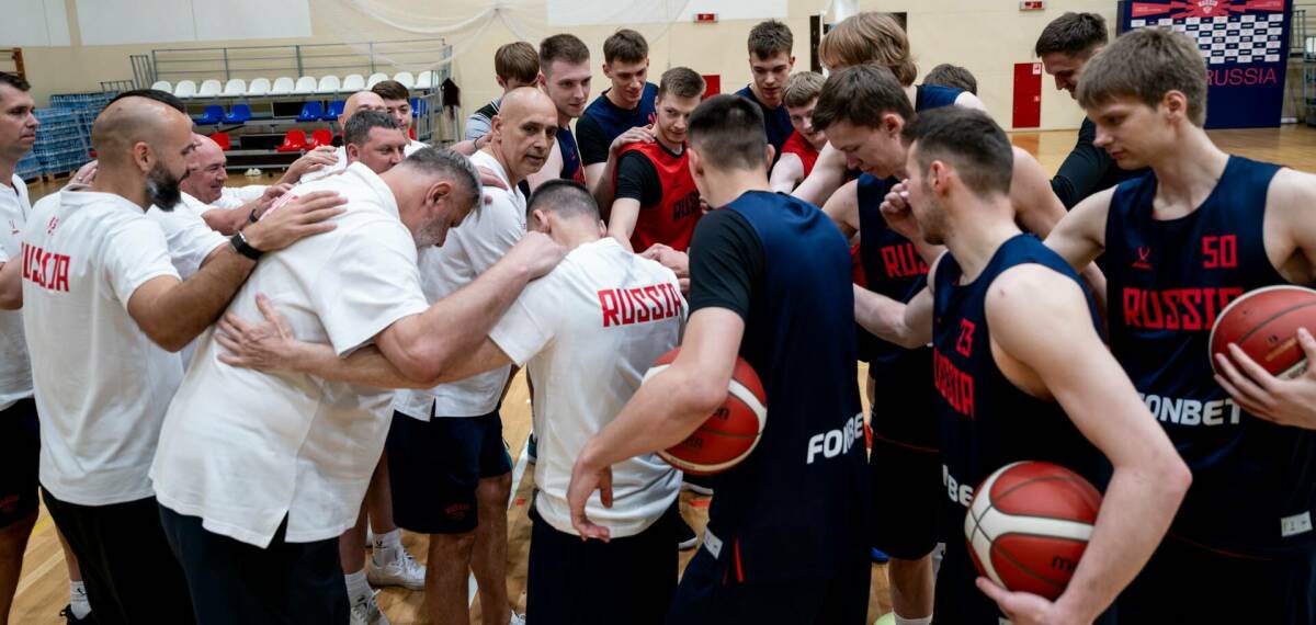 Десять стран попросили Международную федерацию баскетбола не допускать сборную России на турниры