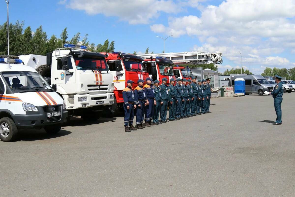 Сотрудники МЧС обеспечивают безопасность саммита «Россия – АСЕАН» в Казани