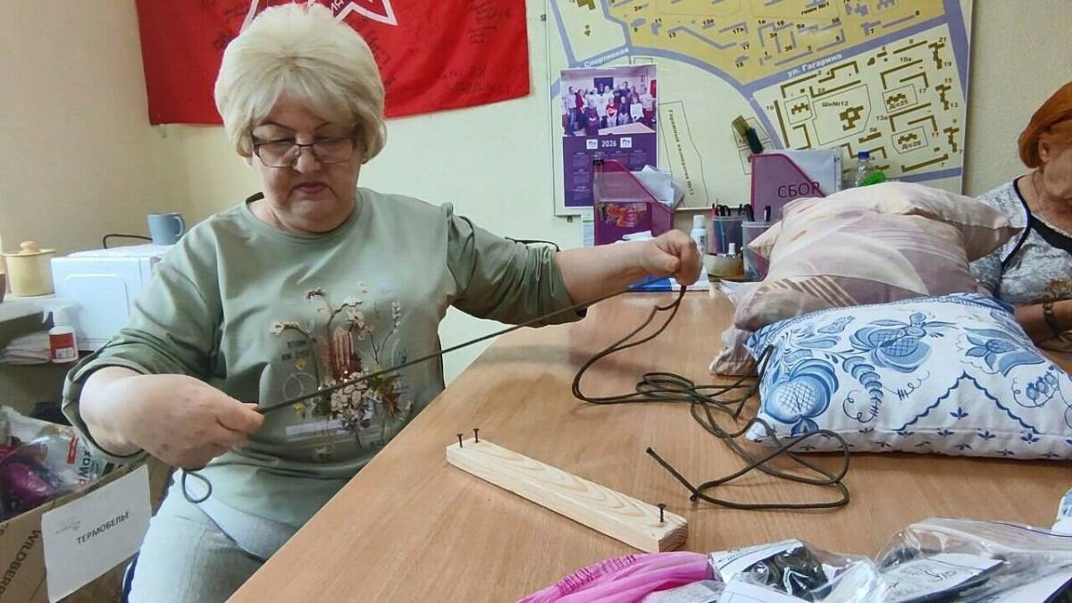 Нижнекамка изготовила более 1,5 тыс. браслетов выживания для бойцов СВО