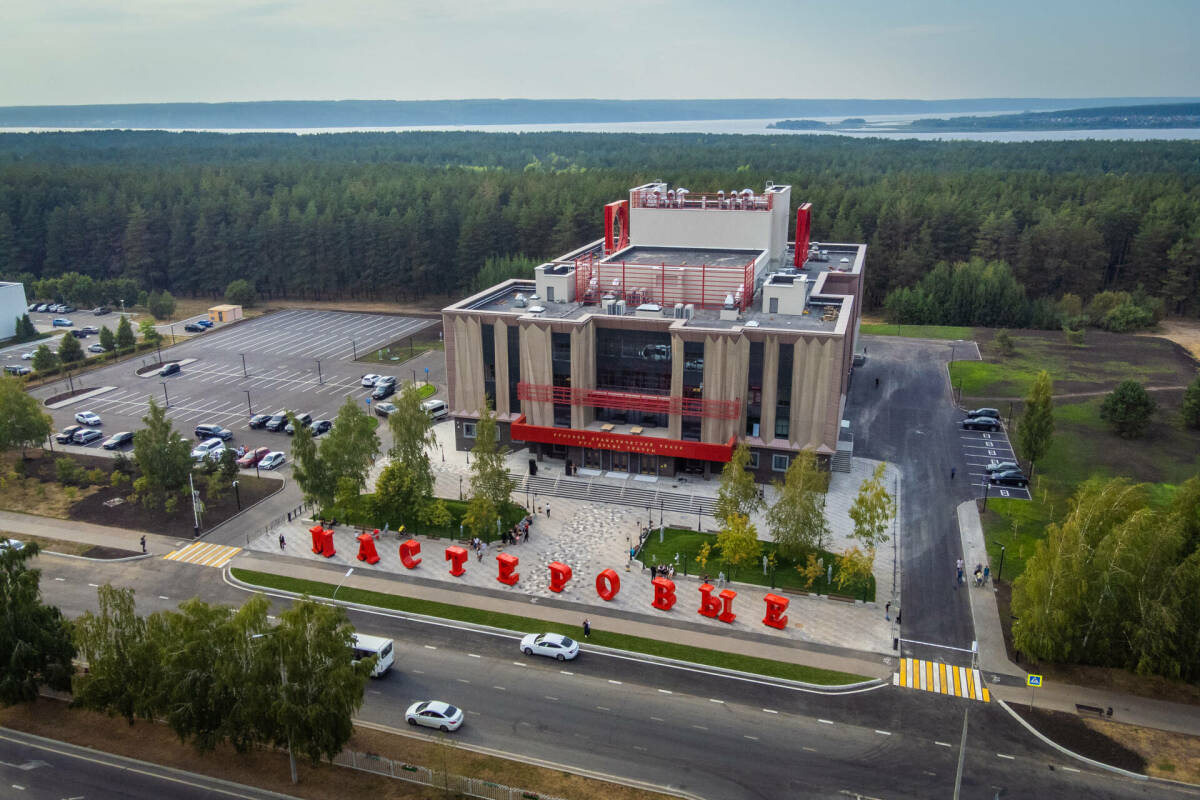 В Челнах открылся III Фестиваль национальных театров России
