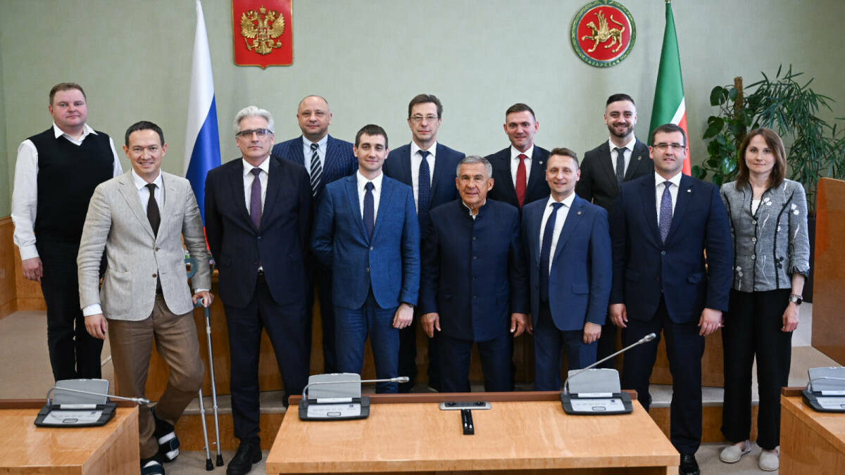 Рустам Минниханов обсудил с кадровым резервом сохранение культурного наследия