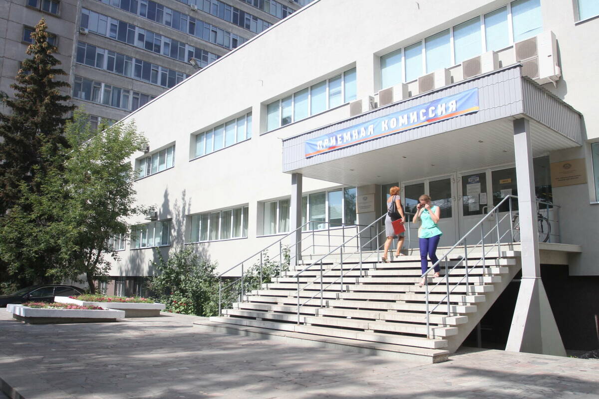 Количество платных мест в вузах РТ по ряду специальностей сократилось на 45%