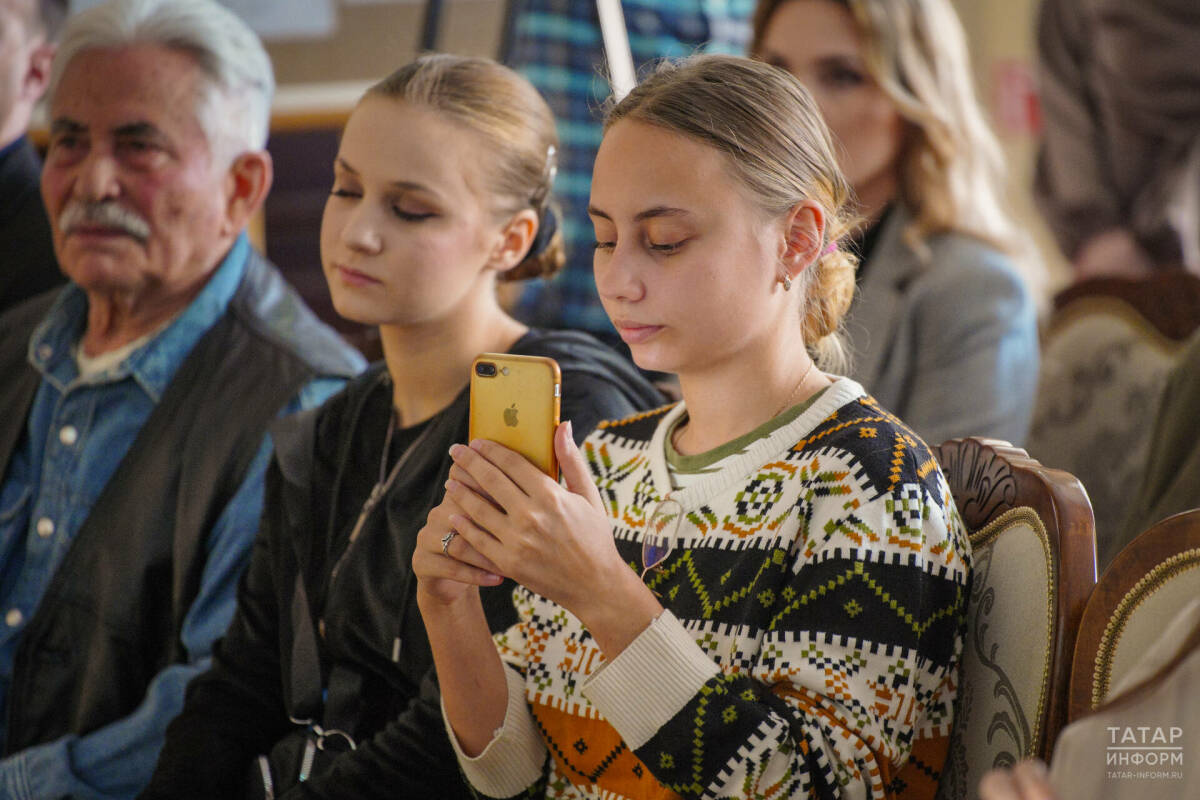 Сервисы РФ начали сообщать о скорой невозможности входа через Apple ID и Google